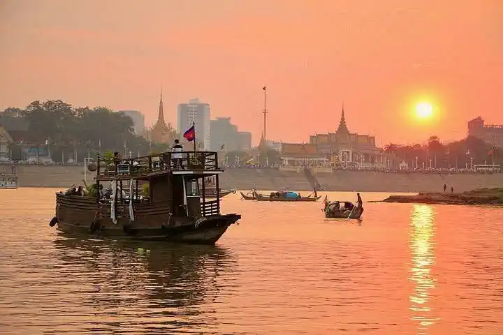 Phnom Penh River Cruise